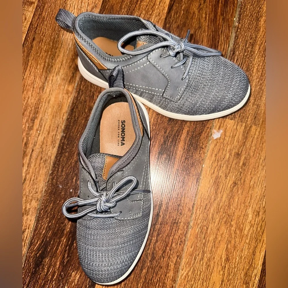 Sonoma Charcoal Lace-Up Sneakers size1 MED      (#55)